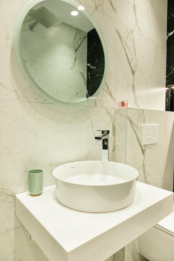 טיראנה Cozy And Chic Studio Apartment מראה חיצוני תמונה